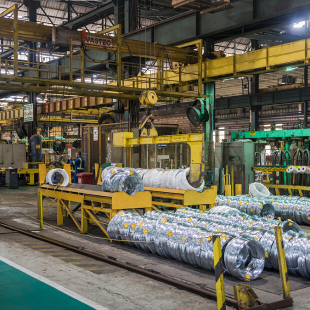 Aço Brasil: produção de aço recua 1,4% em janeiro no comparativo anual, para 2,7 milhões/t