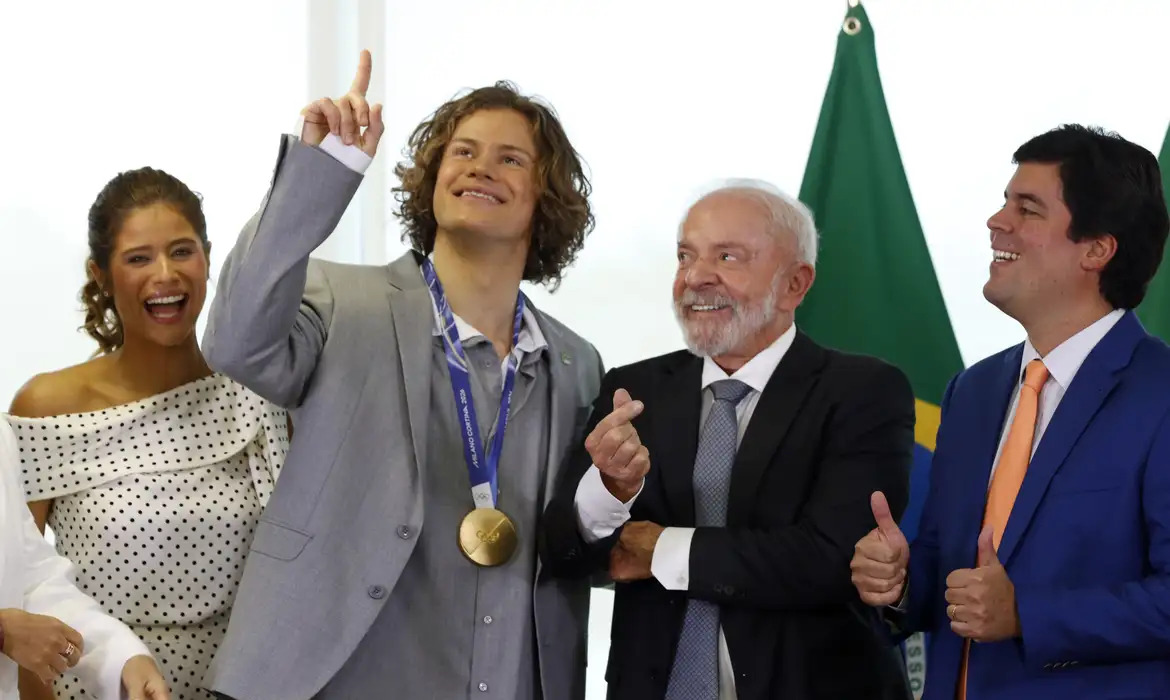 lucas pinheiro e lula