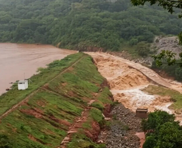 risco de rompimento de barragem gera ordem de evacuação para cidade de mg