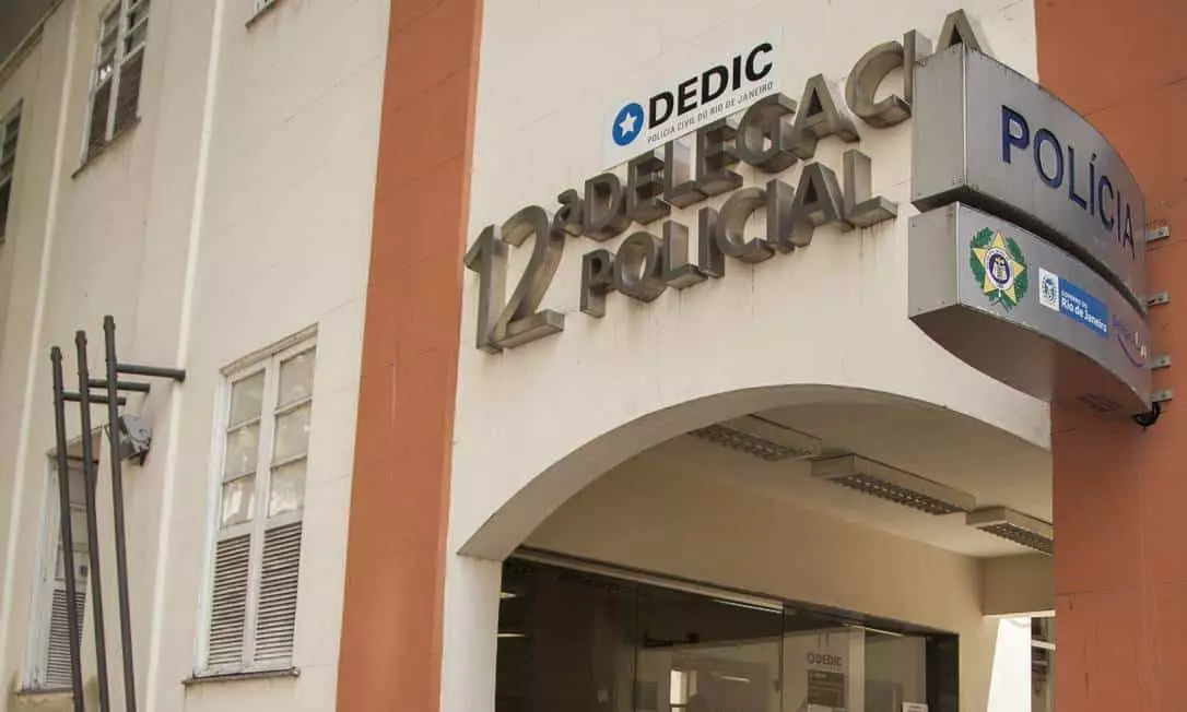 fachada da delegacia de copacabana