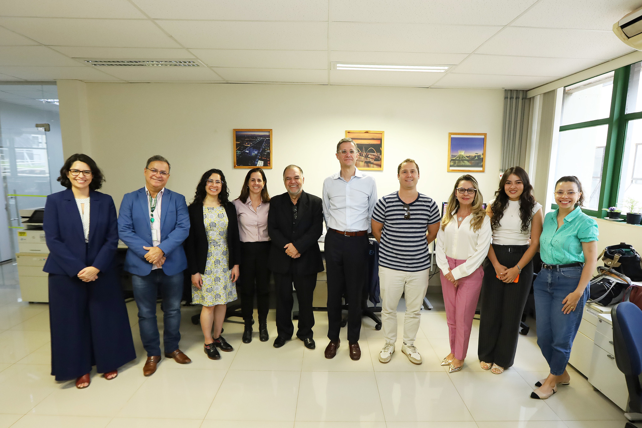 visita pure earth ao lacen df. foto sandro araújo agência saúde df (4)