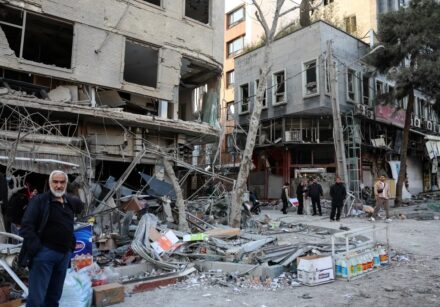 ataque Praça Nilufar irã