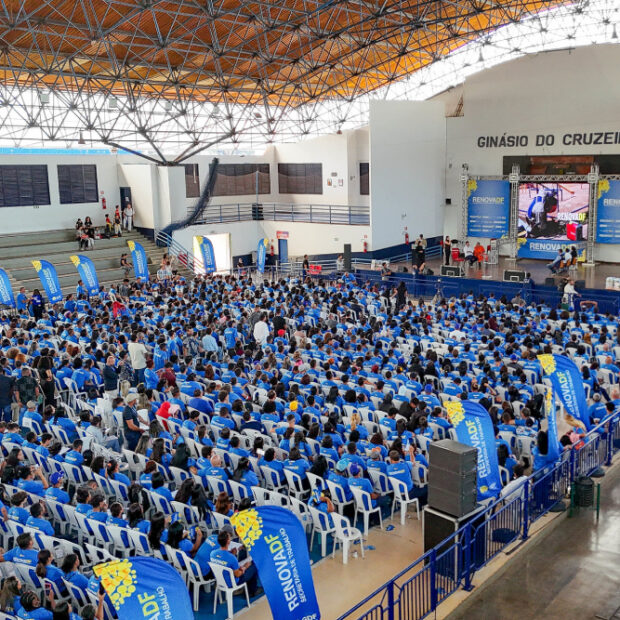 renovadf conclui ciclo com 1.772 alunos e 136 equipamentos públicos recuperados