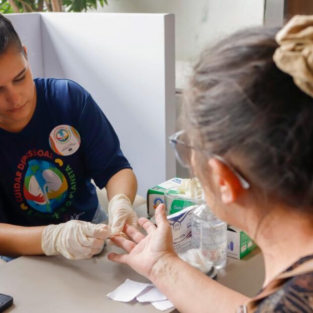 dia mundial do rim ação no shopping conjunto nacional foto jhonatan cantarelle agência saúde df 2