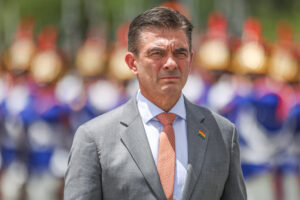 presidente da bolívia rodrigo paz (df).
