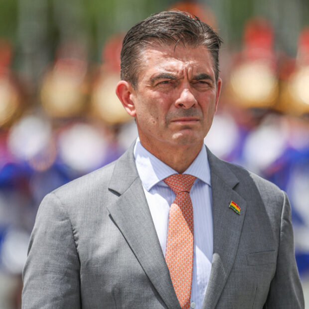presidente da bolívia rodrigo paz (df).
