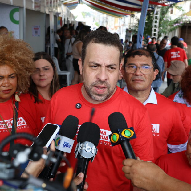 governo do brasil na rua em heliópolis