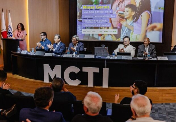 c07c160d 5e91 4ced 80d4 5ea8f7280383