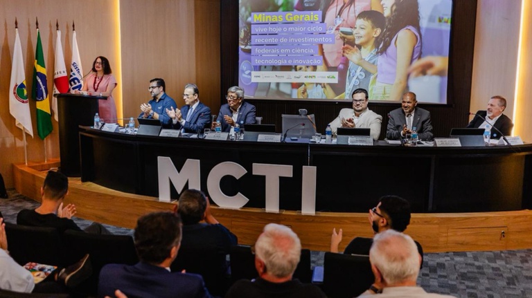 c07c160d 5e91 4ced 80d4 5ea8f7280383