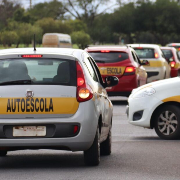 detran df regulamenta o credenciamento de autoescolas (1)