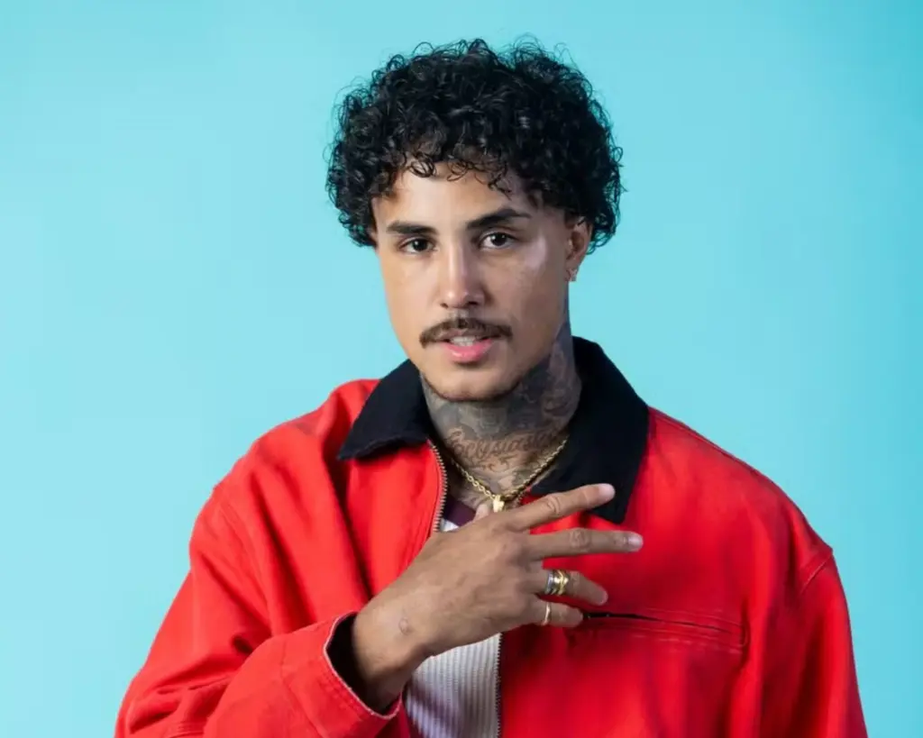 em video chocante mc livinho anuncia pausa na carreira