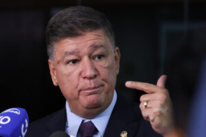 senador carlos viana coletiva