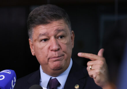 senador carlos viana coletiva