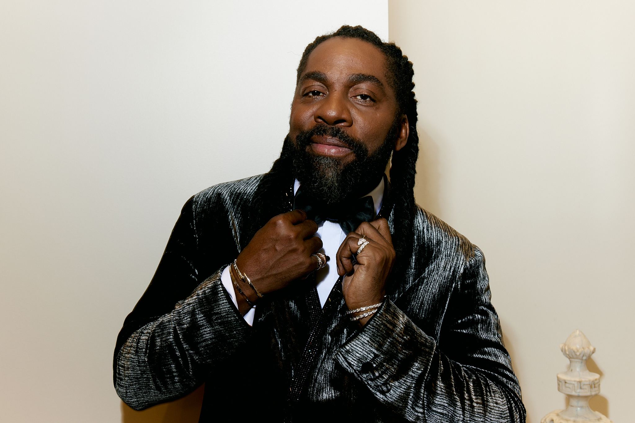 lázaro ramos veste relógios e joias bvlgari 1