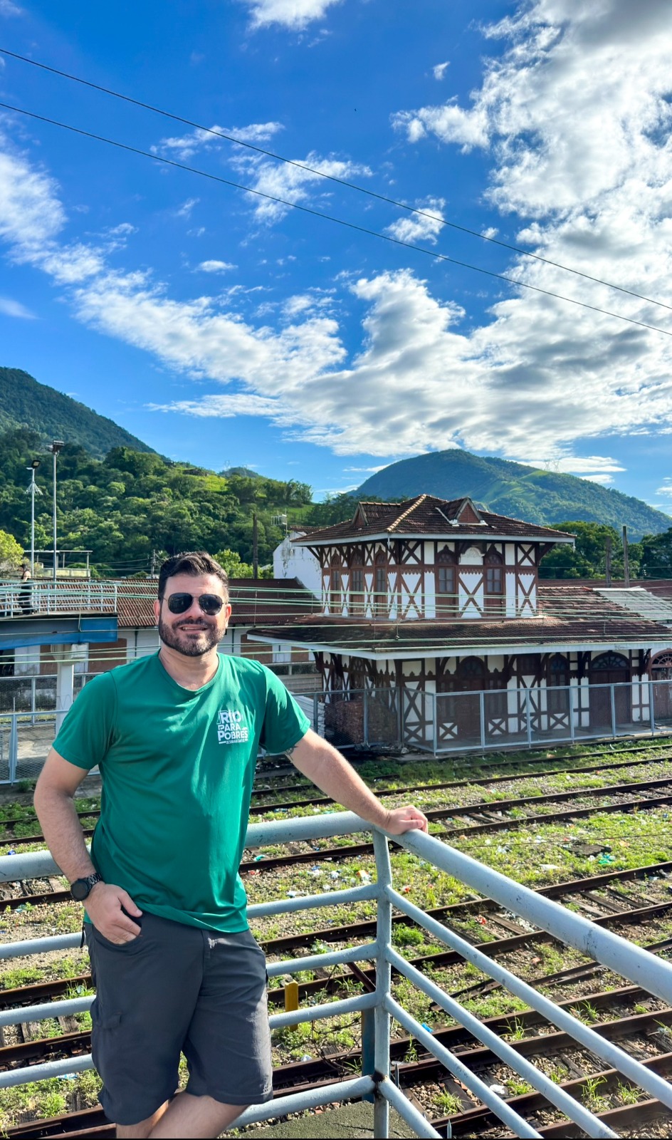Rio para pobres: Carioca cria perfil nas redes sociais para apresentar roteiros de viagens para pessoas com baixa renda