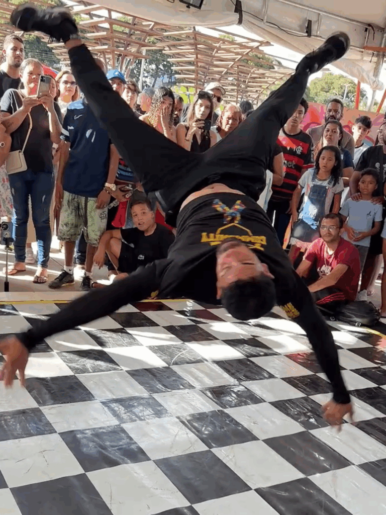 professor de dança renato