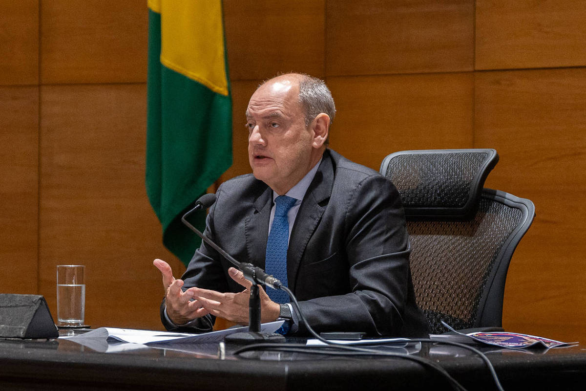 'presidente de tribunal não está preparado para ser governador', diz interino do rj