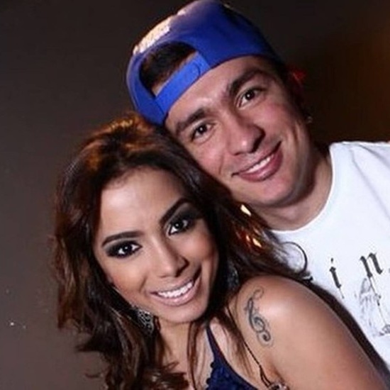 anitta e o irmao renan 1521833447544 v2 1x1