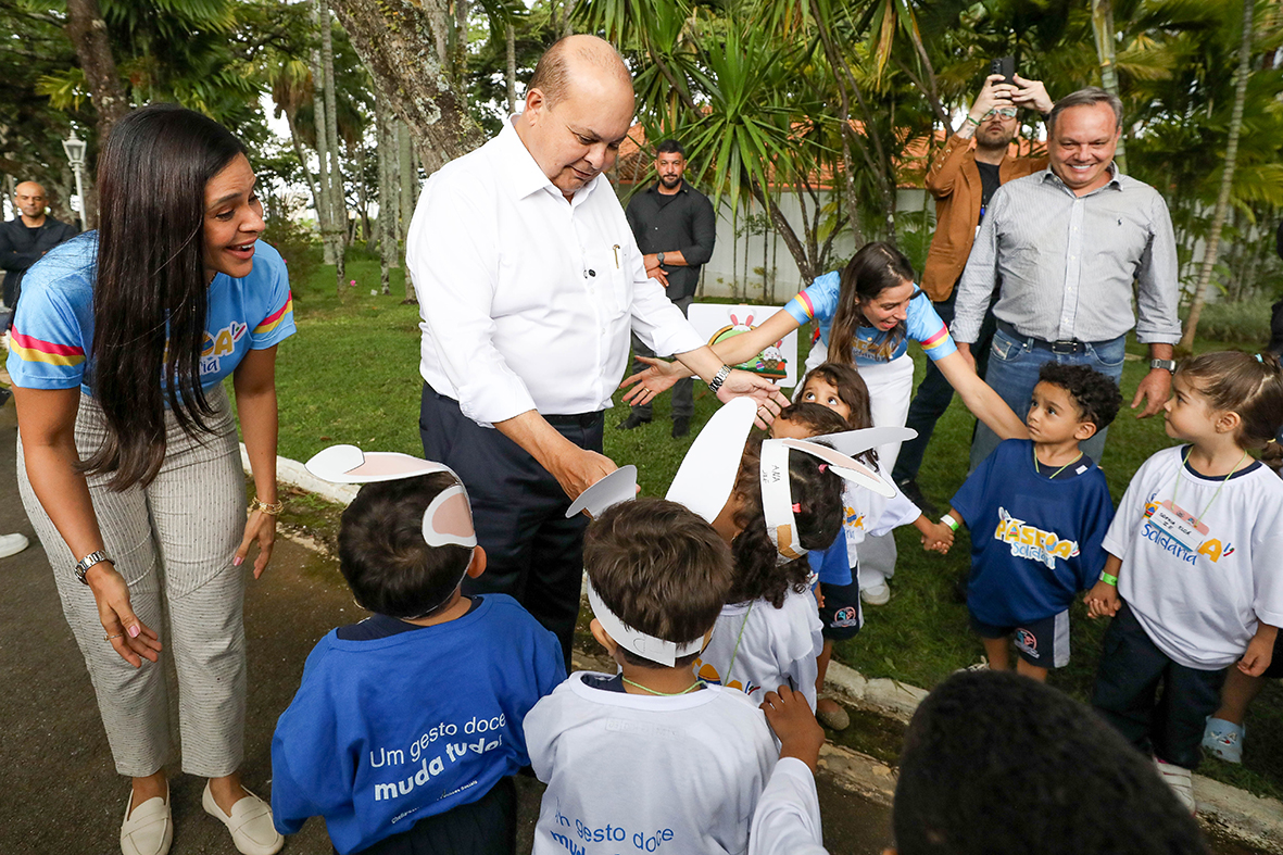 Páscoa Solidária alegra 300 crianças vulneráveis em Brasília
