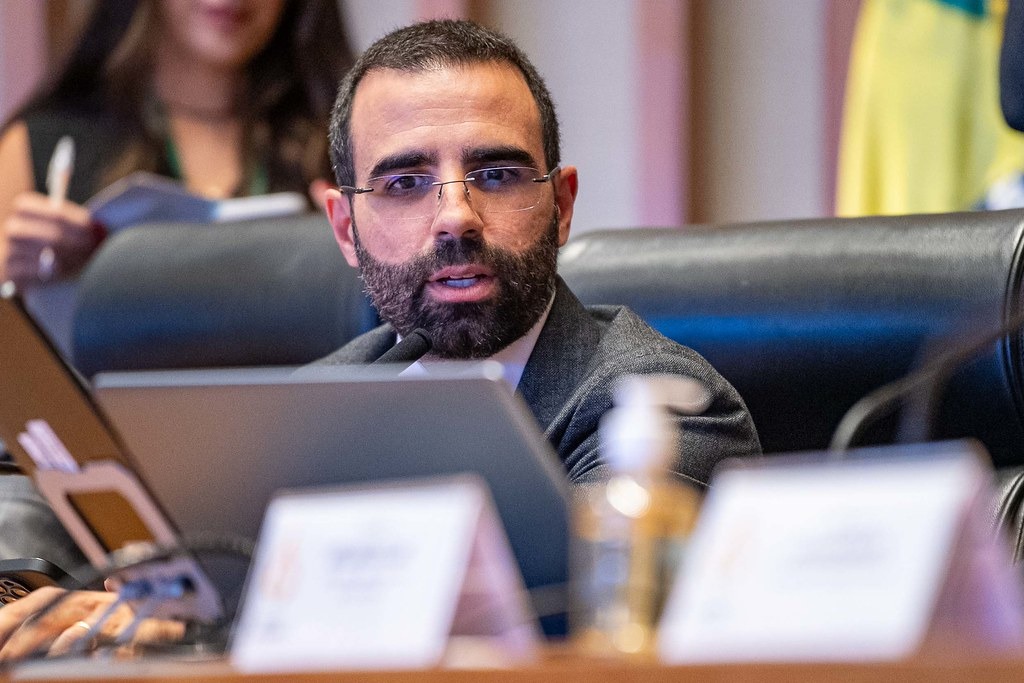 Briga pela administração do SAI