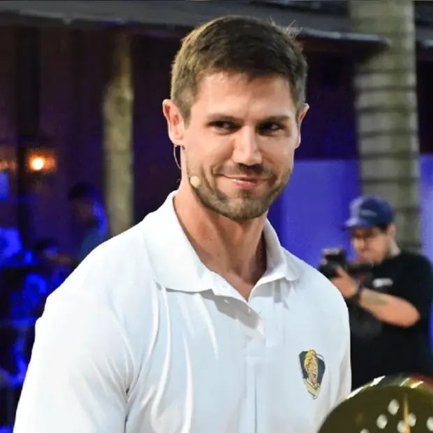 jonas sulzbach brilha em torneio de beach tennis a0036393400202603282052 3