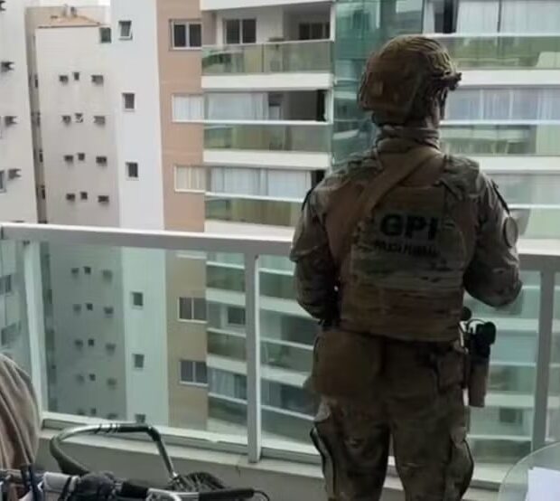 policiais do departamento de narcóticos do espírito santo são presos