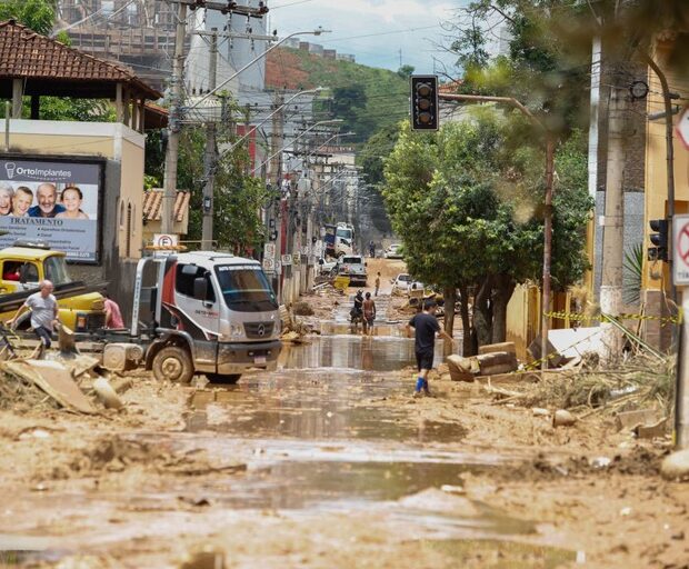 8e27c995 c8cb 4709 9e93 448bfaa18fa7