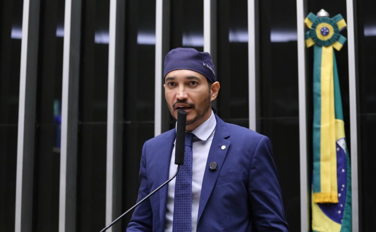 Projeto garante adicionais de insalubridade e periculosidade a professores