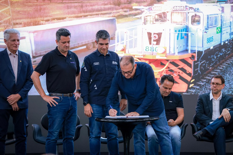 Ministério dos Transportes formaliza concessão da Fernão Dias à Motiva