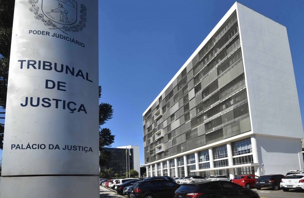 Justiça do PR concede prisão domiciliar a policial bolsonarista que assassinou tesoureiro do PT