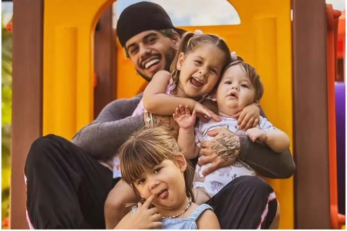 Zé Felipe decreta o fim das viagens e bota ordem na casa de Virgínia