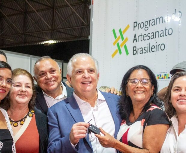 b1ebfcf9 b8b3 46ad 8c47 df412aacfc31