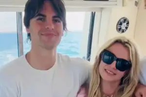 409897642 1200 900 3 2