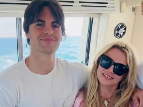 409897642 1200 900 3 2