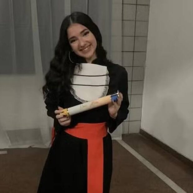 estudante esfaqueada 15 vezes convoca manifestação por justiça no rio