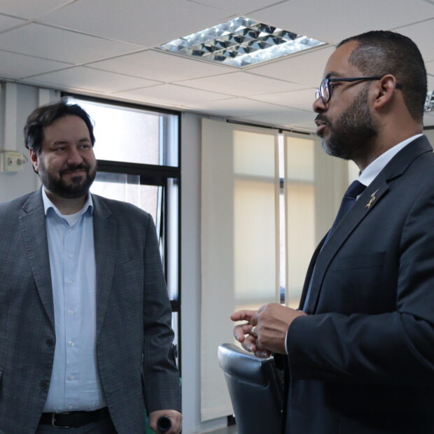 daniel falcão, controlador geral do município de sp e daniel lima, controlador geral do df