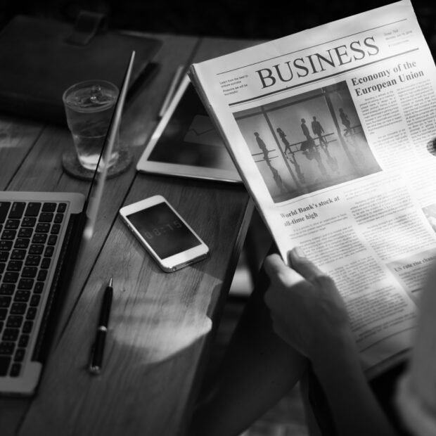 people hangout together at coffee shop