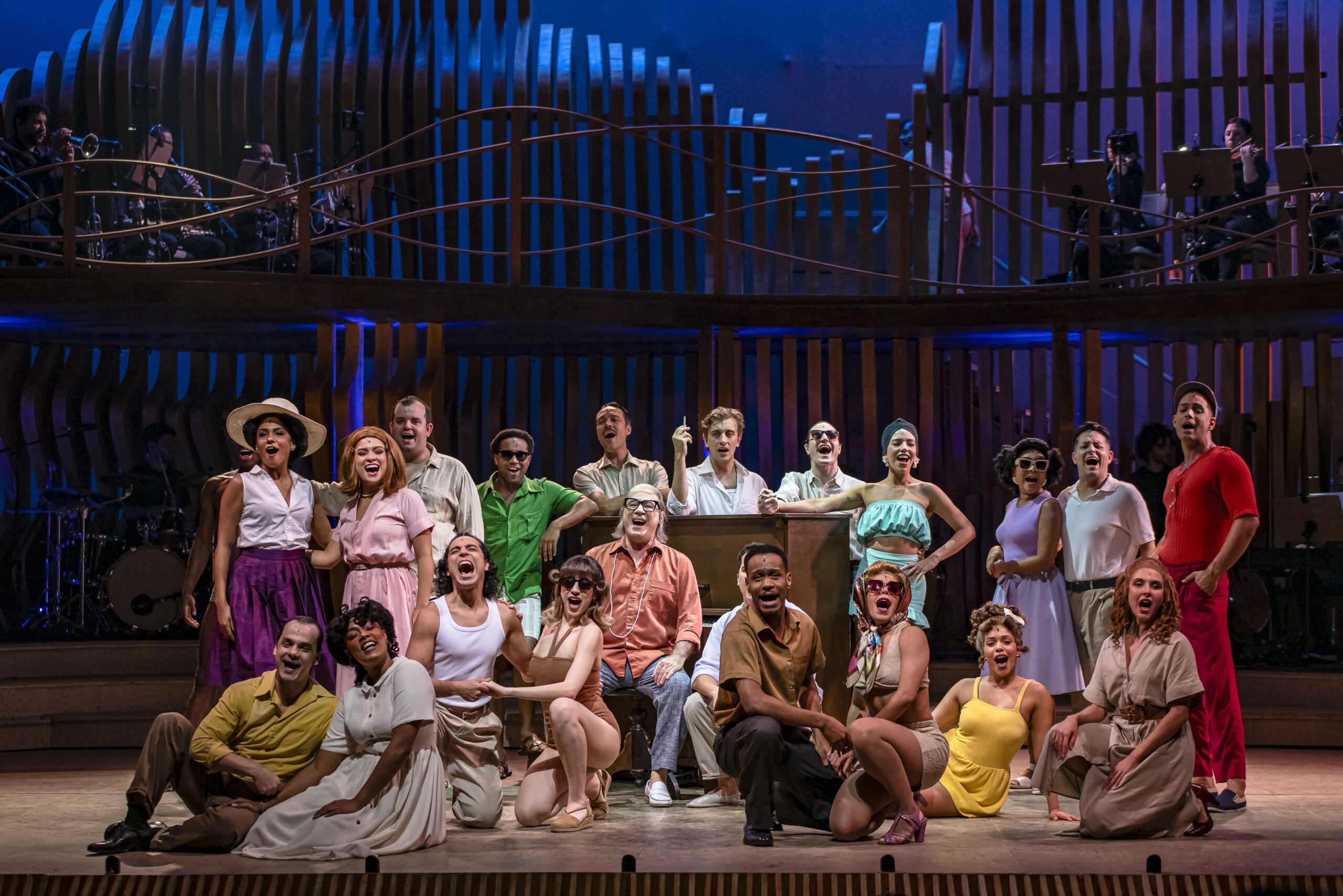 Tom Jobim Musical celebra legado do maestro em superprodução premiada