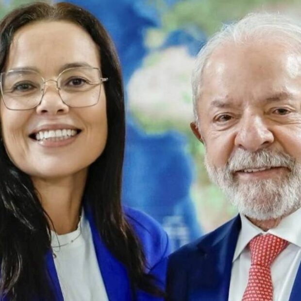 juliana brizola, pré candidata ao governo do rs, ao lado do presidente lula