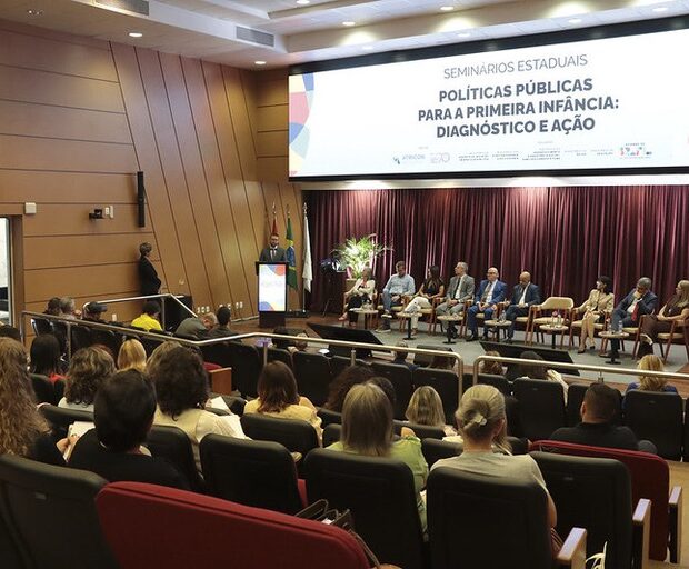 seminario sc acoes bebes e criancas