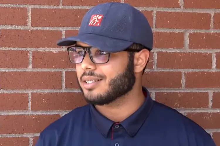 Funcionário encontra R$ 50 mil nos EUA e devolve