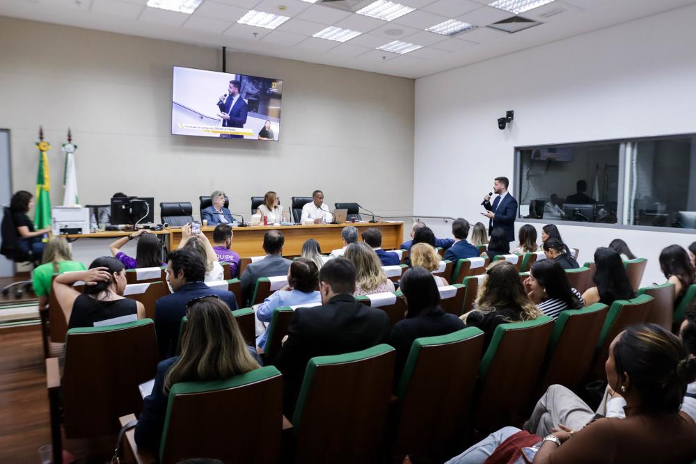 IgesDF destaca capacitações e telemedicina em prestação de contas na CLDF