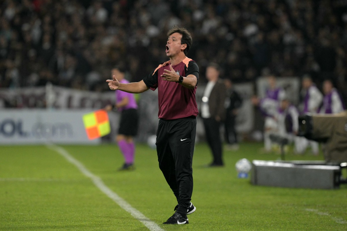 Corinthians e Palmeiras jogam pouco futebol em duelo brigado e de placar zerado pelo Brasileiro