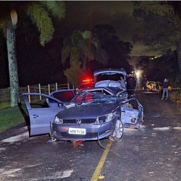 acidente com quatro veículos mata casal, filhos e amigo da família em santa catarina