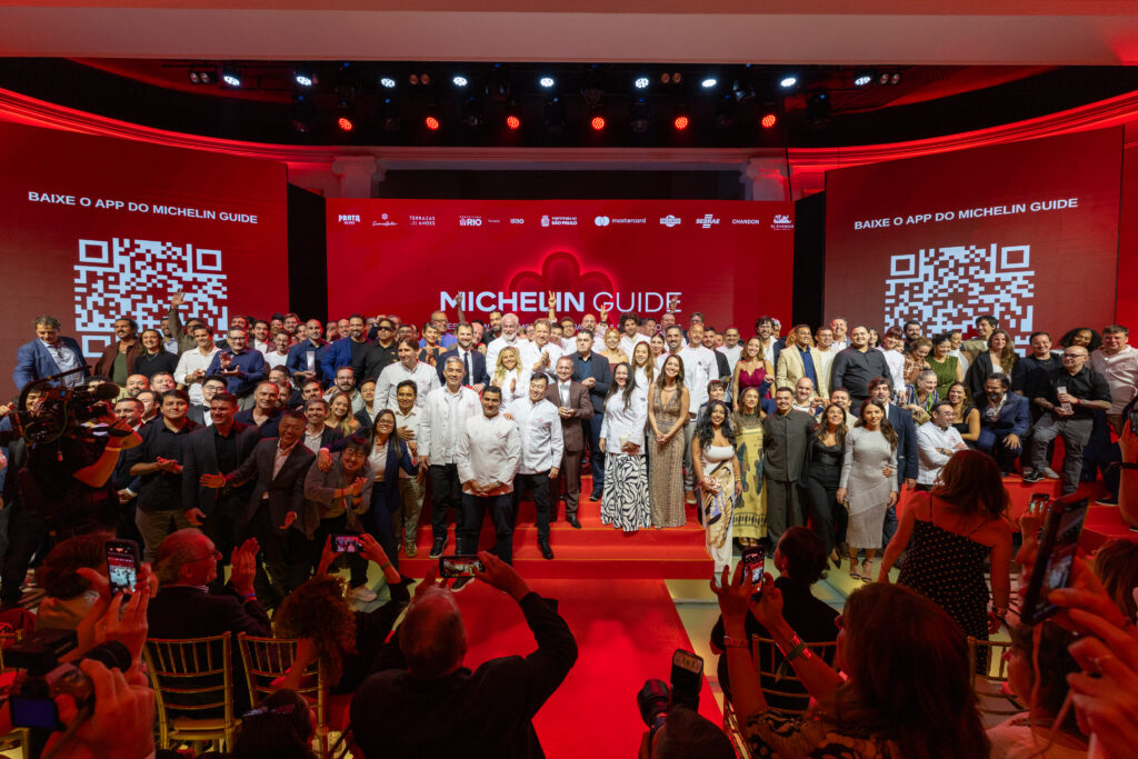 O Guia MICHELIN celebra não apenas a execução, mas também o caráter distintivo das criações culinárias
