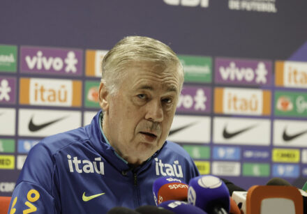 Carlo Ancelotti em coletiva | FOTO: @rafaelribeirorio / CBF
