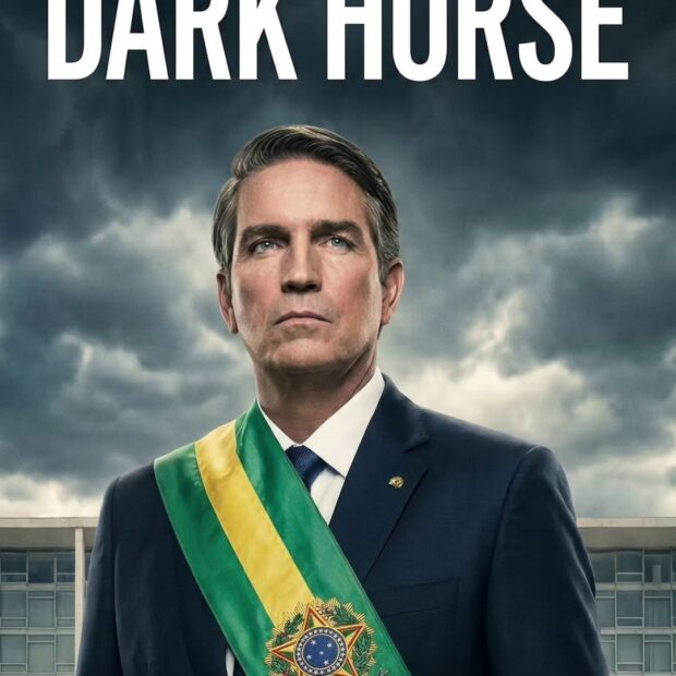 Cartaz do filme Dark Horse | Reprodução (Instagram)