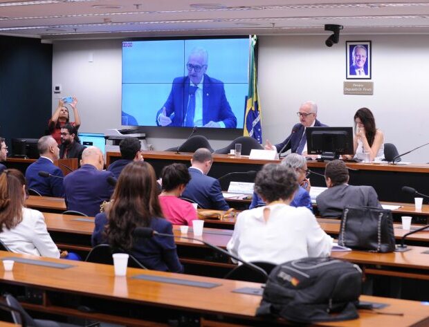 comissão de saúde debate sobre resolução que aumenta impostos