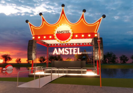 Palco, flutuante, no King’s Day 2026 no Rio Pinheiros / Créditos: Divulgação