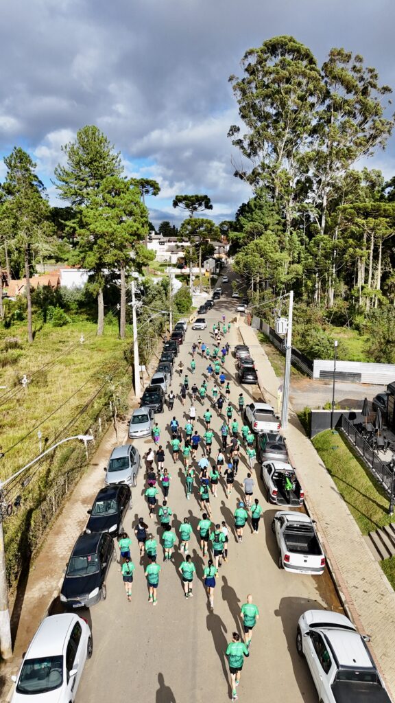 Corredores durante a prova do último sábado em Monte Verde (Foto: Divulgação - Socialize/MOVE)